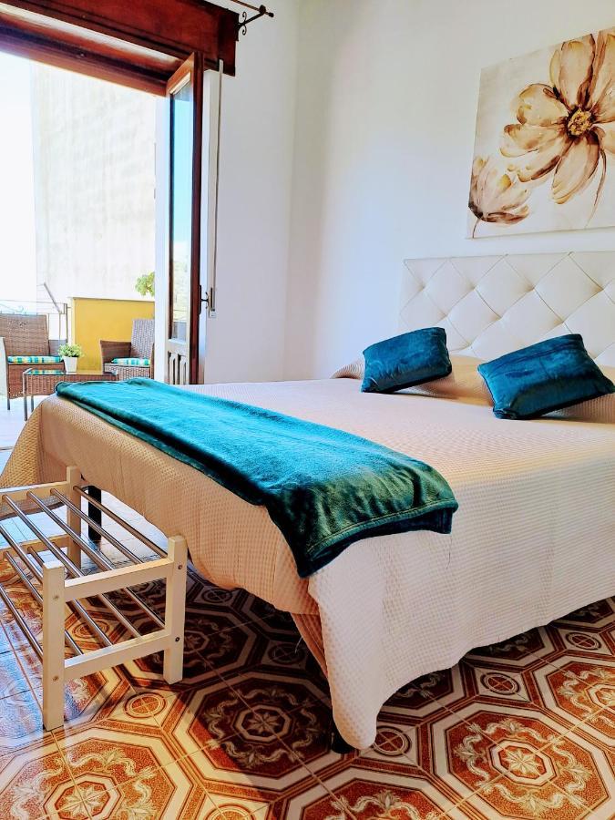 Tao Charming Apartment Таорміна Екстер'єр фото