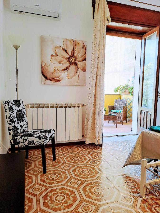 Tao Charming Apartment Таорміна Екстер'єр фото