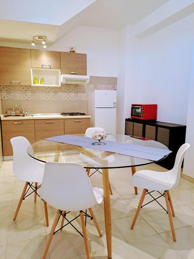 Tao Charming Apartment Таорміна Екстер'єр фото